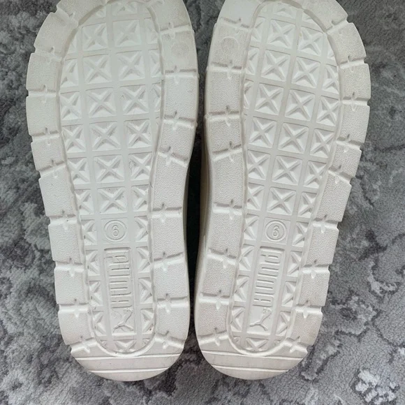 Puma slides - Picture 4 of 4
